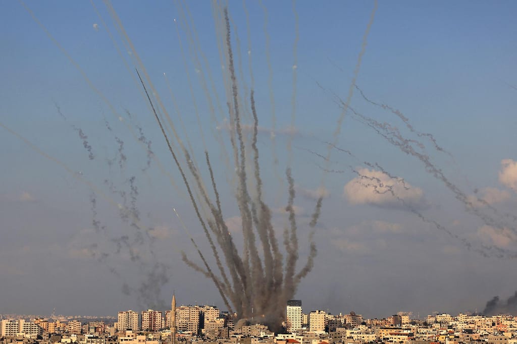 Salva de rockets disparada de Gaza contra Israel (Getty Images)