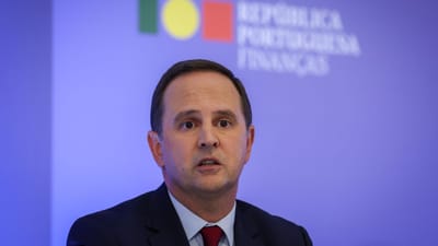 “Fui eu que propus ao primeiro-ministro uma redução maior no IRS”, reclama Fernando Medina - TVI