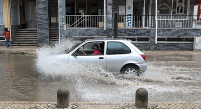 Proteção Civil alerta para inundações e deslizamento de terras devido à chuva - TVI
