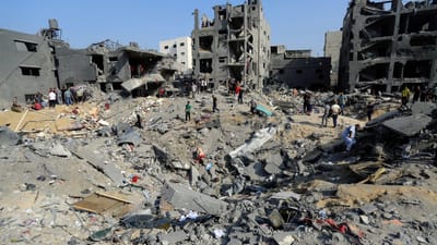 Israel voltou a atacar Jabalia e ONU admite "crimes de guerra" no campo de refugiados. Guterres ficou "chocado" - TVI