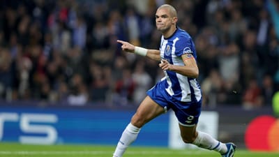 VÍDEO: Pepe faz o 3-0 para o FC Porto - TVI