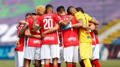 II Liga: FC Porto B trava Santa Clara, Nacional aproxima-se da liderança - TVI