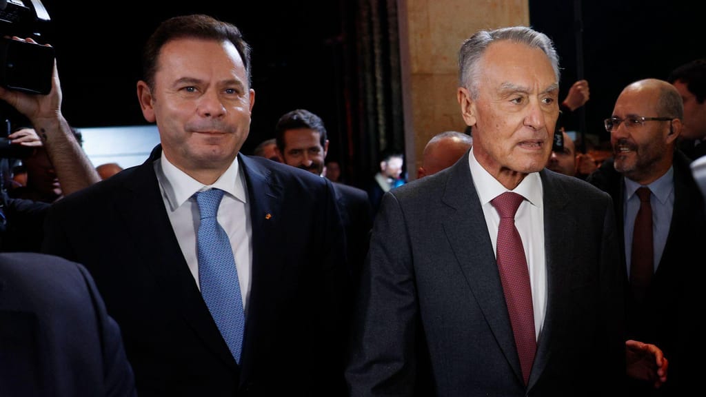 Luís Montenegro e Aníbal Cavaco Silva no Congresso do PSD (António Pedro Santos/Lusa)