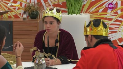 Palmira indignada com Joana: «Qualquer coisa ela é que faz a mesa e aspira a casa (…) eu quero que ela faça» - Big Brother