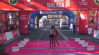 VÍDEO: o gesto de verdadeiro campeão de Ricardo Rosado na Maratona de Málaga - TVI