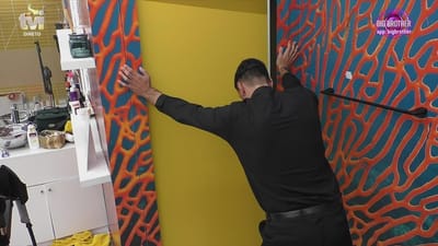 Murros na parede e objetos ao chão: Francisco Monteiro chega ao limite! Veja as reações após a gala - Big Brother