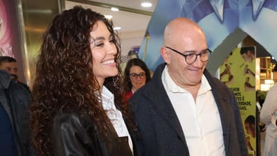 José Raposo recorda início de relação com Sara Barradas: «Começou a aparecer mais no meu estúdio do que no dela» - TVI
