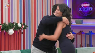 Viral: Francisco Monteiro recebe passaporte para a final e abraço de Márcia: «Viram o encaixe?» - Big Brother