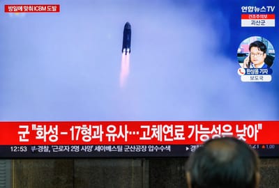 Seul diz que Pyongyang disparou mísseis de cruzeiro pela terceira vez numa semana - TVI