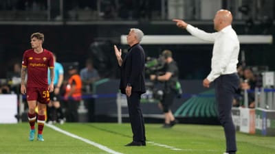 Slot reencontra Mourinho depois da polémica: «A emoção faz parte destes jogos» - TVI