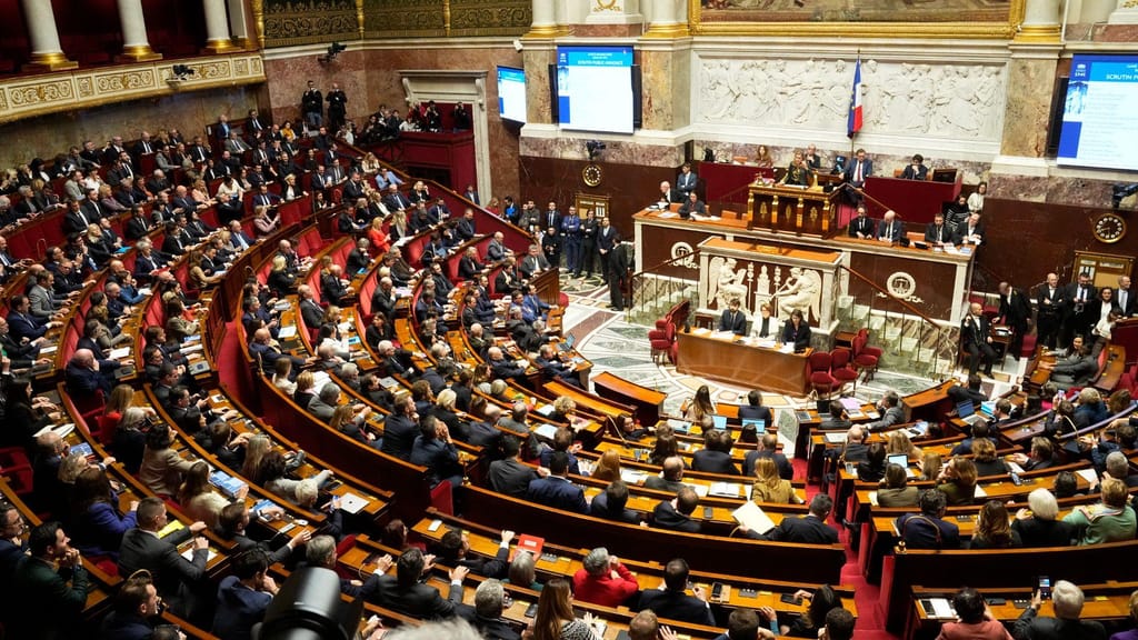 Assembleia Nacional de França (AP)
