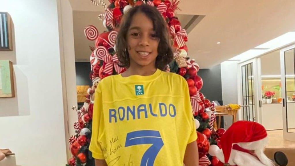 Liam Alves, filho de Marcelo, recebeu prenda especial de Cristiano Ronaldo