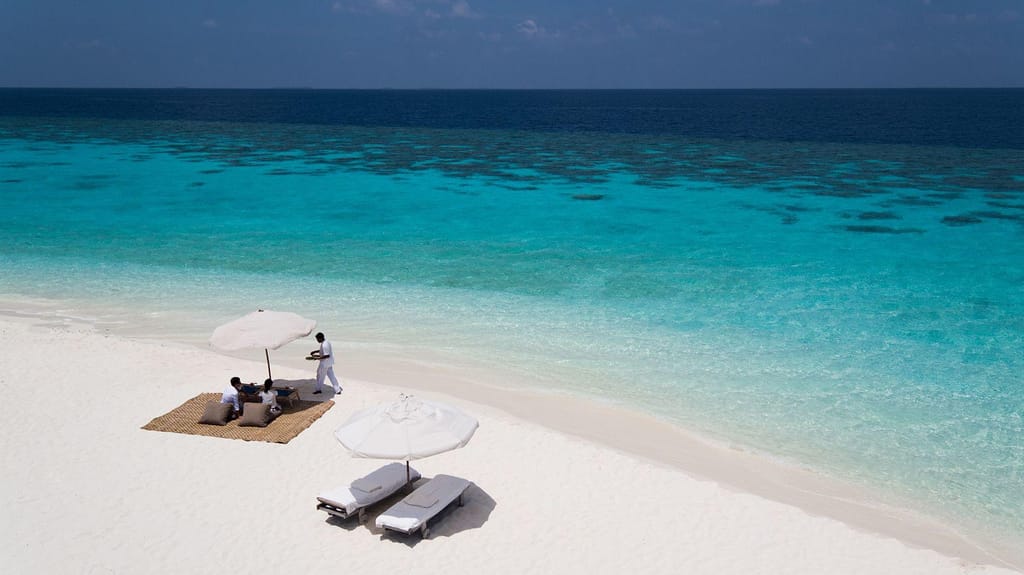 Praia no resort Soneva Fushi, Maldivas. Cortesia Soneva Fushi
