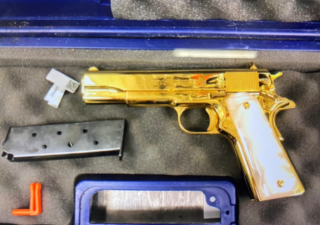 Pistola com 24 quilates de ouro encontrada em mala antes de voo (Australian Border Force)