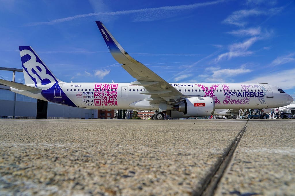 A chegada do Airbus A321XLR permitirá aumentar o alcance da família de aviões A320neo de um só corredor (CNN)