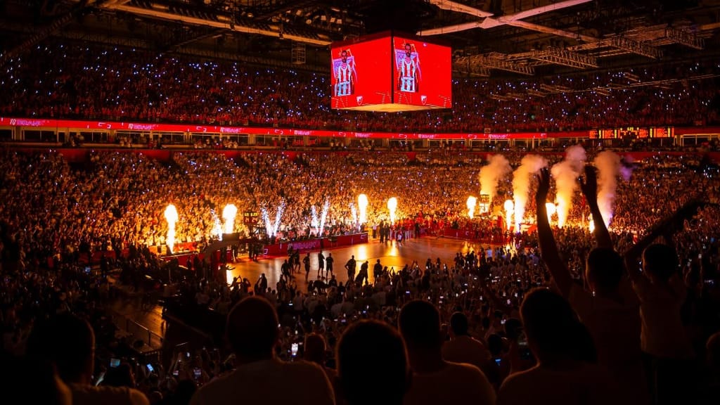 O dérbi eterno de Belgrado, em basquetebol, com mais de 20 mil adeptos nas bancadas