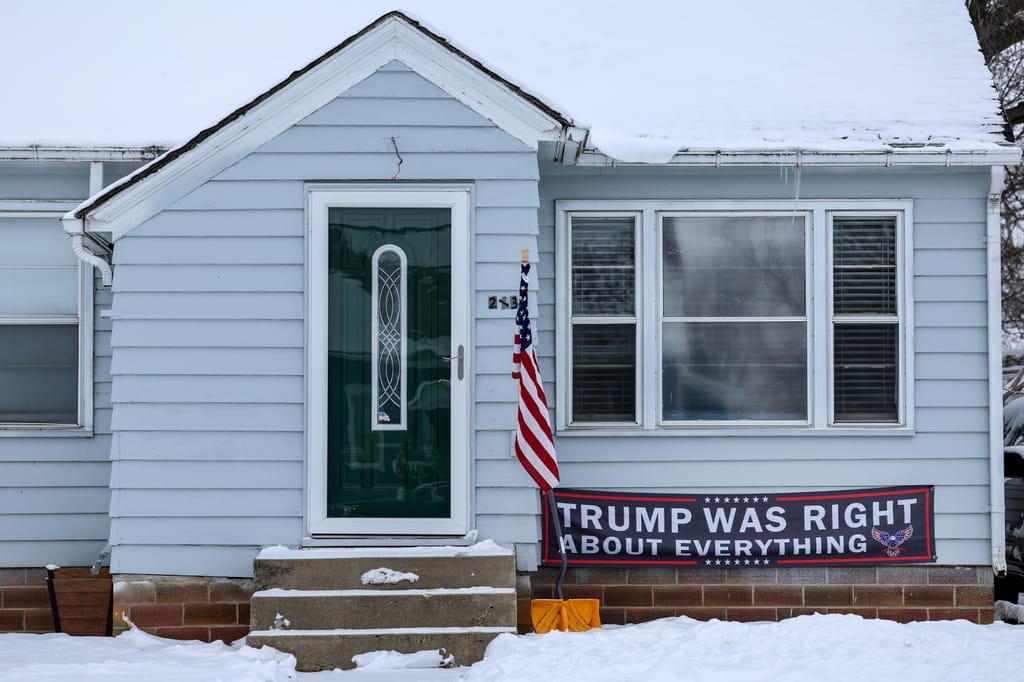 Presidenciais EUA Cartaz Trump Iowa (Kevin Dietsch/Getty Images)