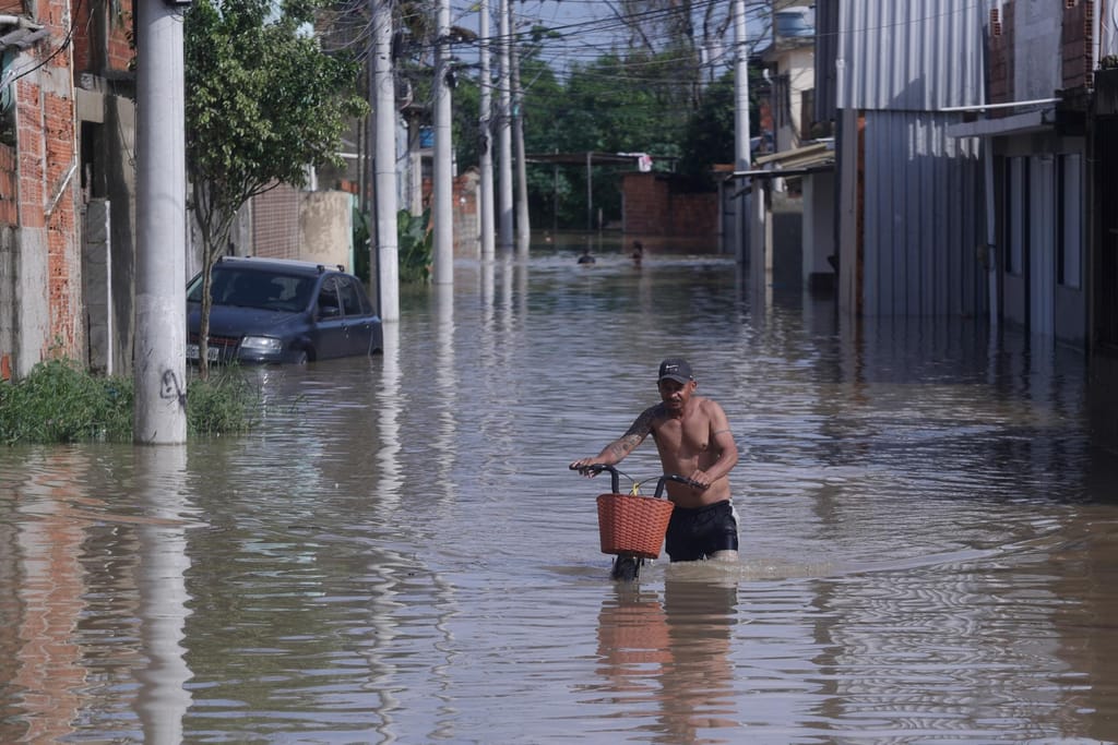 Cheias no Rio de Janeiro (Associated Press)