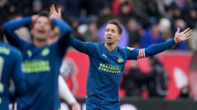 Países Baixos: PSV Eindhoven perde primeiros pontos no campeonato - TVI