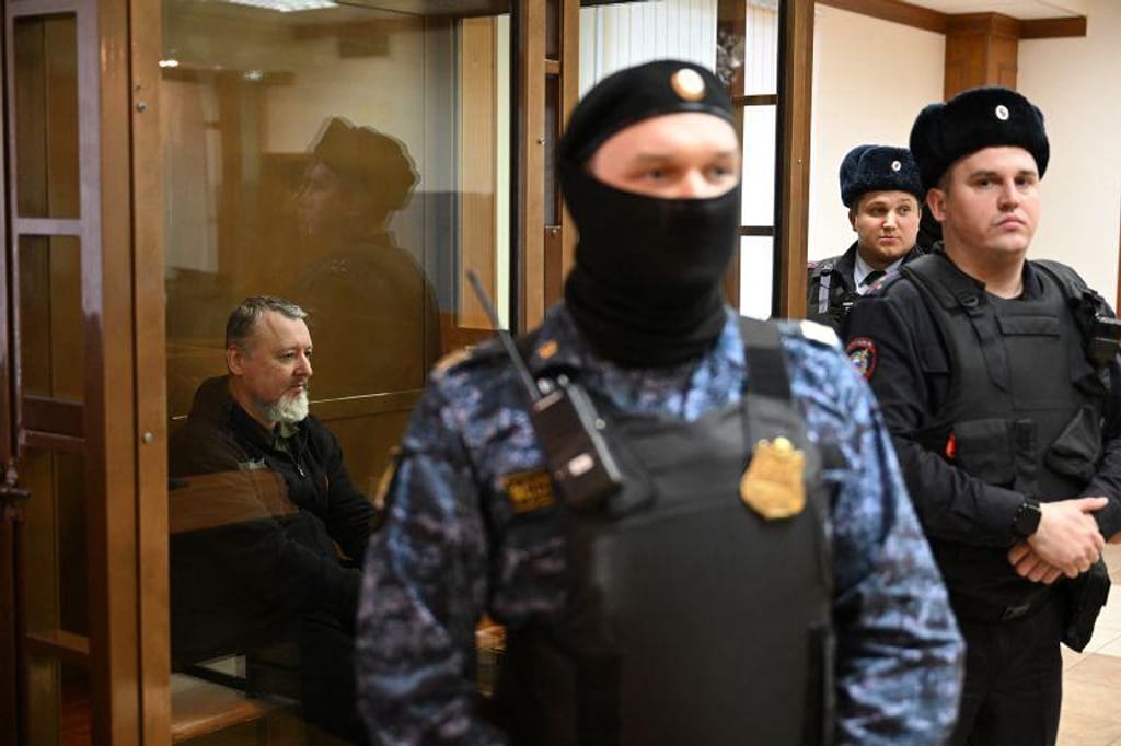 Igor Girkin comparece no tribunal na quinta-feira para o veredito. Natalia Kolesnikova/AFP/Getty Images