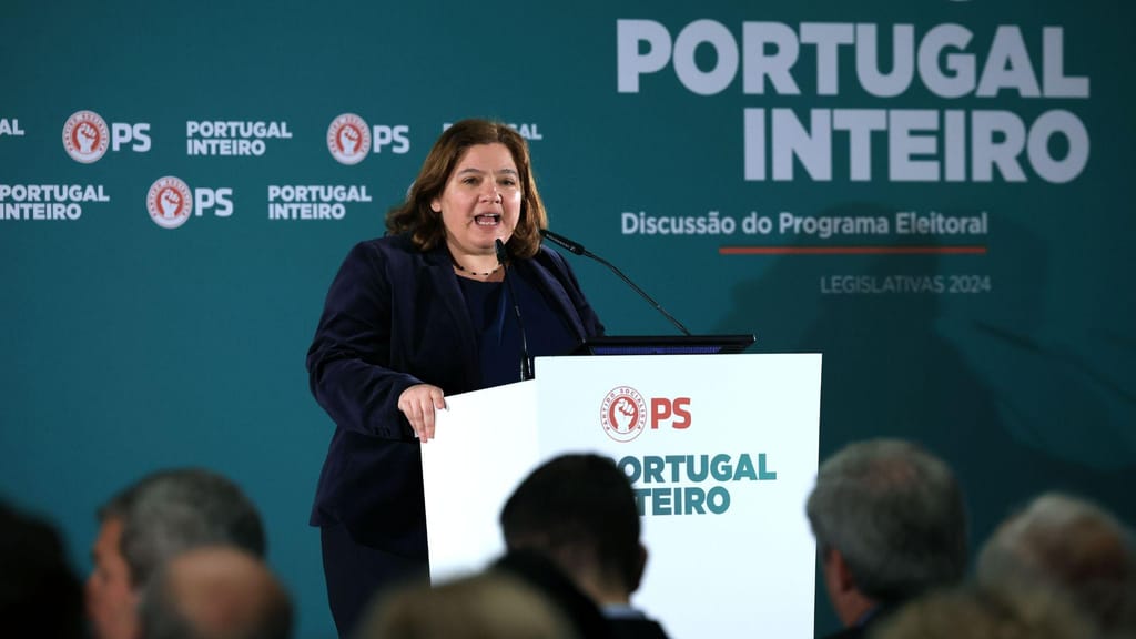 A coordenadora do programa eleitoral do Partido Socialista (PS), Alexandra Leitão (Lusa/Estela Silva)
