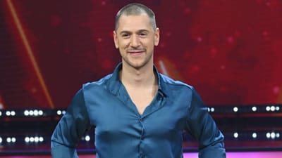 Lágrimas e abraços sentidos: Bernardo Sousa desiste e despede-se emocionado do Dança - Big Brother