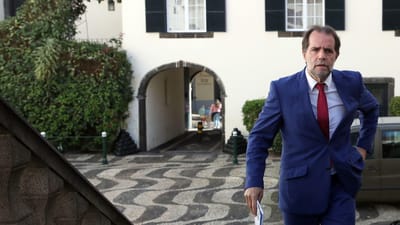Corrupção na Madeira: PJ apanha transferência de 7.500 euros para Miguel Albuquerque - TVI