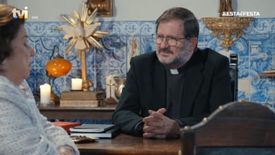 Padre Isidro encoraja Dona Glória: «Não há mal nenhum em assumir» - TVI