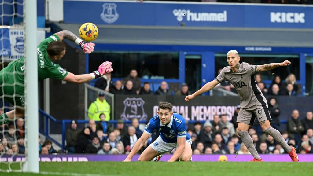 Everton - Tottenham (foto: Michael Regan/Getty Images)