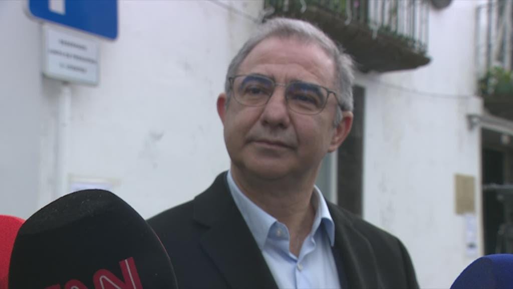 Bolieiro pede aos eleitores açorianos que exerçam o "direito de dever de voto"