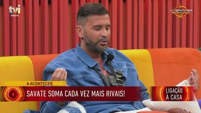 António manda boca a Savate na discussão com Joana: «É melhor respirares, não vás cerrar o punho para ela também» - Big Brother