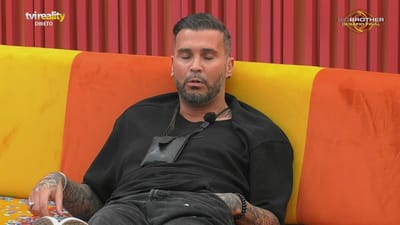 Savate atira a António: «Deus queira que eu nunca te aleije aqui na casa» - Big Brother