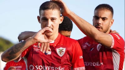 II Liga: líder Santa Clara bate Feirense com «bis» de Alisson Safira - TVI
