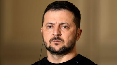 Agente 'russo' suspeito de ajudar a planear assassinato de Zelensky detido na Polónia - TVI
