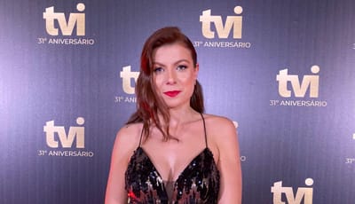 Com vestido sensual e novo visual, Márcia Soares capta todas as atenções na gala dos 31 anos TVI. Os pormenores do look - Big Brother