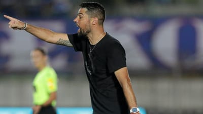 António Oliveira expulso após o apito final: «Já estou marcado» - TVI