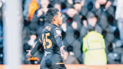 Inglaterra: Fábio Carvalho marca golaço no empate do Hull City - TVI