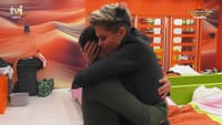 Durante o intervalo da gala, Ana Barbosa desaba em lágrimas e recebe consolo de André Lopes: «Vou rebentar com tudo» - Big Brother