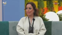 Débora Neves esclarece beijos polémicos pelo corpo de Hélder: «É respeito» - Big Brother