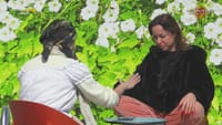 Ana Barbosa lê as cartas a Débora Neves. Concorrente deixa conselho: «Quanto mais você chatear, mais vais ser fácil de os derrubar» - Big Brother