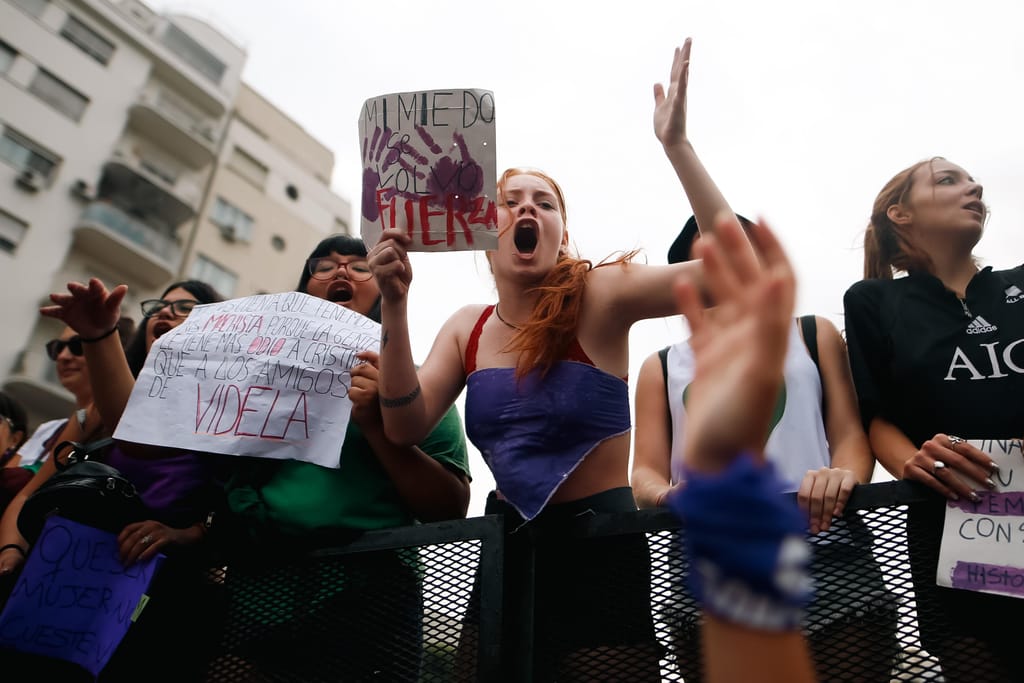 Manifestação Dia da Mulher em Buenos Aires, Argentina (Juan Ignacio Roncoroni/EPA)