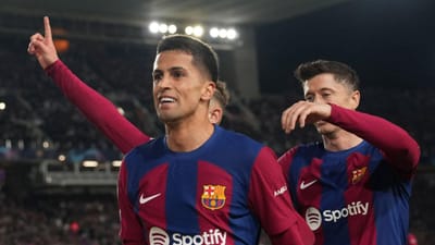 Cancelo aceitou corte milionário no salário para poder jogar no Barcelona - TVI