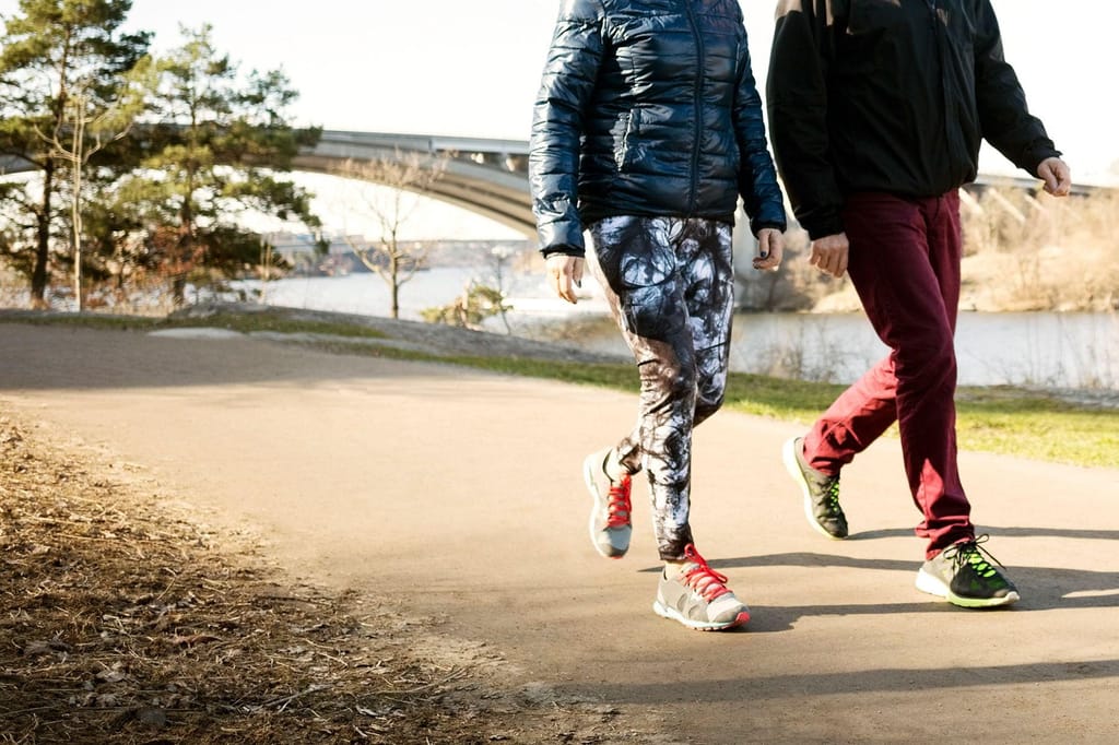 Andar a pé (Maskot/Getty Images)