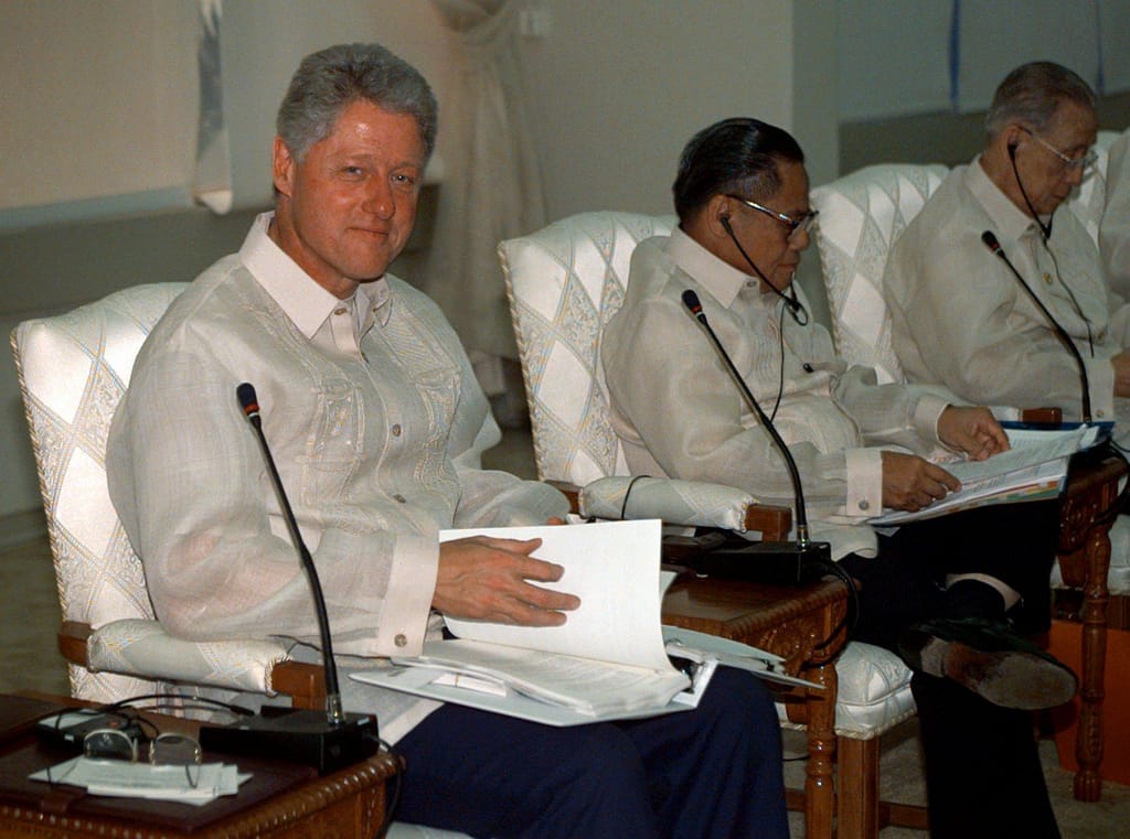 Bill Clinton na cimeira da APEC, em Manila, Filipinas (AP)