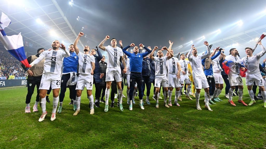 Eslovénia (Jurij Kodrun - UEFA/UEFA via Getty Images)