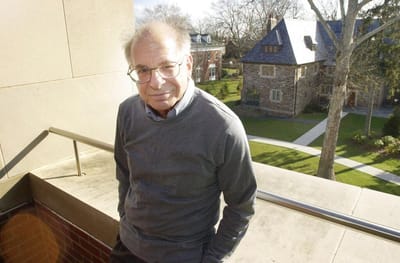 Morreu o psicólogo Daniel Kahneman, vencedor do Nobel de Economia em 2002 - TVI