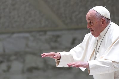 O apelo do Papa: “Idosos não devem ser deixados sozinhos, mas viver em família” - TVI