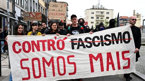 Manifestação "Contra o Fascismo, Mais e Melhor Habitação” no Porto, 6 de abril de 2024 (Lusa/ Fernando Veludo) )