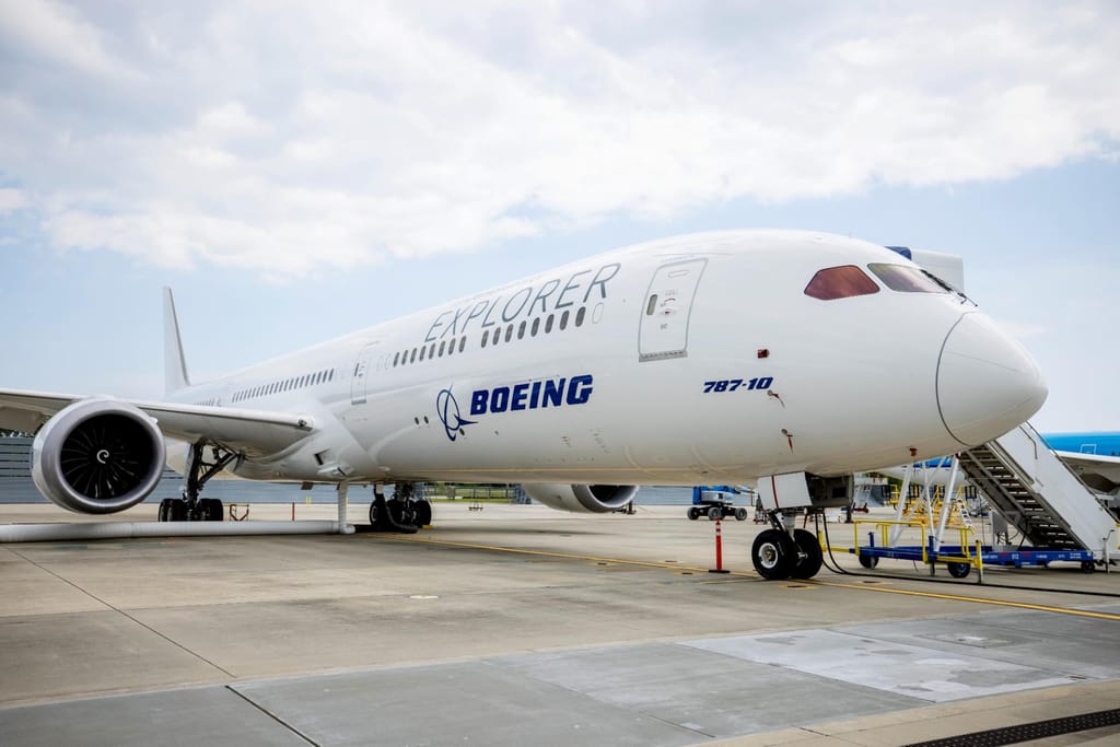 Boeing 787 Dreamliner (AP)