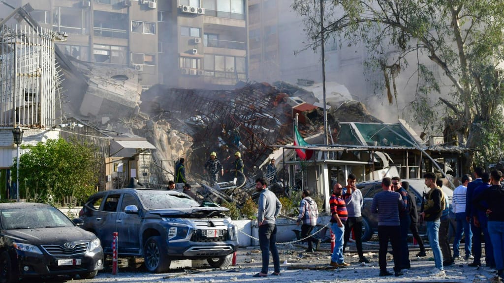 Ataque ao consulado iraniano em Damasco (SANA/AP)